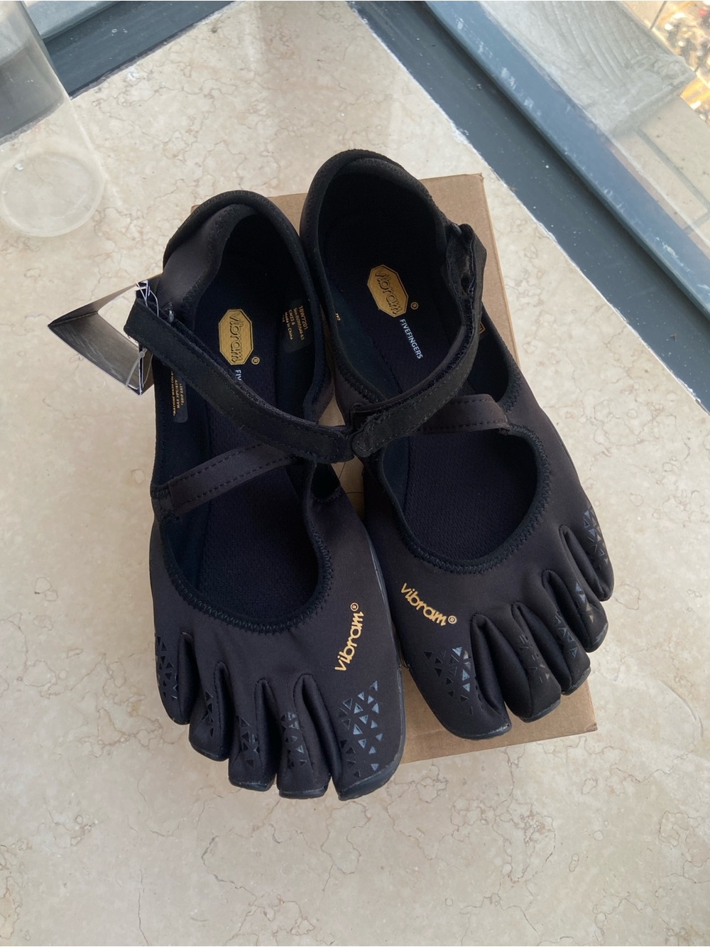 Vibram Women’s FiveFingers Black Minimalist Toe Shoes with Gold Logo